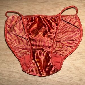 VTG Victoria’s Secret Second Skin Satin Orange Tiger Print String Bikini Panty